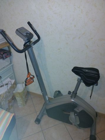 Cyclette da ginnastica attiva per palestre o casa