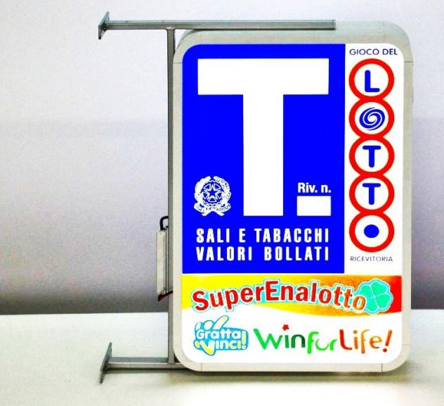 Tabaccheria in vendita a Prato