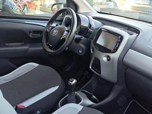 TOYOTA Aygo 1.0 VVT-i 69 CV 5 porte x-cool rif. 24179644 - Foto 10