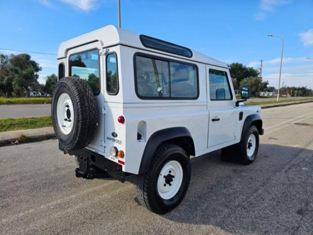 LAND ROVER Defender 90 2.2 TD4 Station Wagon N1 rif. 23997441 - Foto 5