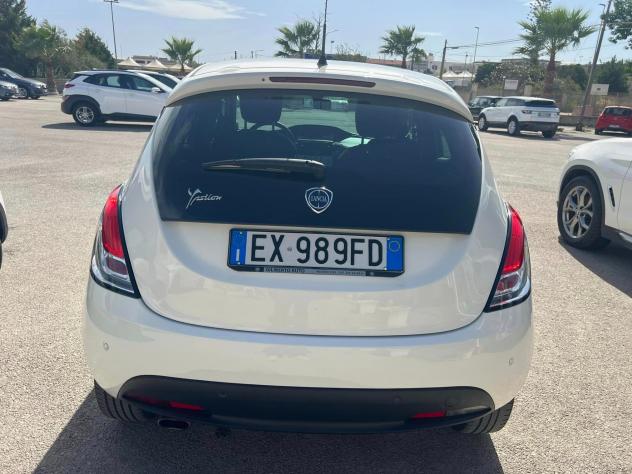 Lancia Ypsilon 1.2 69 CV 5 porte S&S Gold -2014 - Foto 9