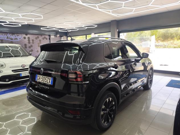 Volkswagen T-Cross 1.0 TSI 110 CV DSG Sport - Foto 4