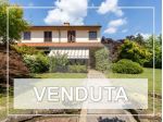 Villa a schiera di testa con ampio giardino a Casatenovo
