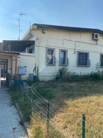 UNITA' IMMOBILIARE INDIPENDENTE CON ANNESSO LABORATORIO PER ATTIVITA' LEGGERE - Foto 4