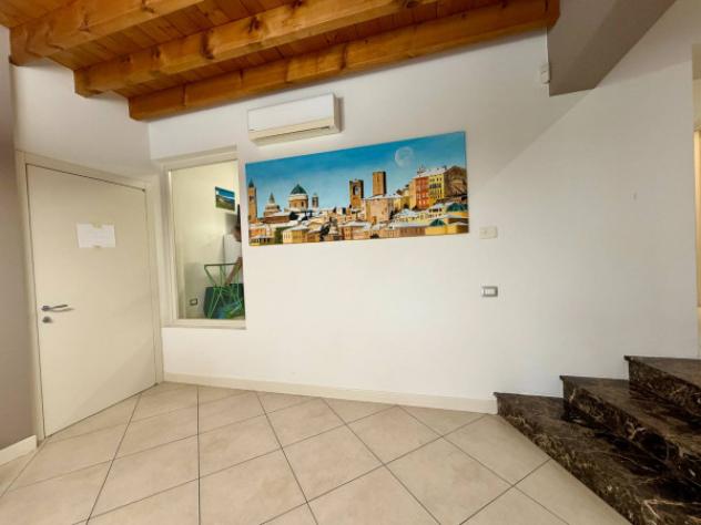Immobile di 270 m² con più di 5 locali in vendita a Bergamo - Foto 11