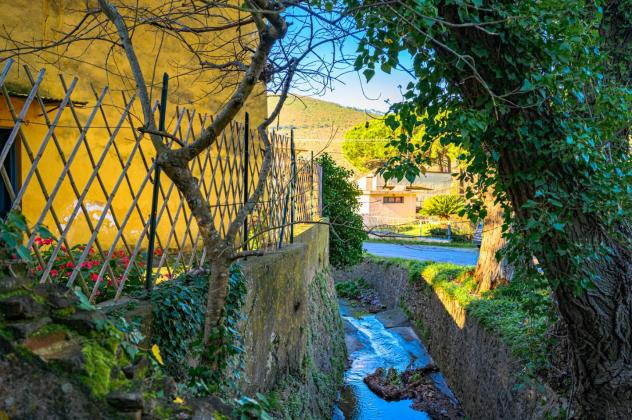 Rustico in vendita a Asciano - San Giuliano Terme 650 mq Rif: 1088164 - Foto 2