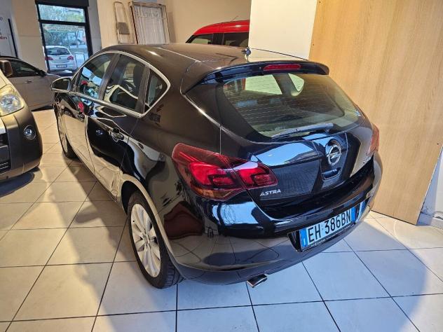 Opel Astra 1.4 Turbo 140 CV Cosmo Euro 5 - Foto 2