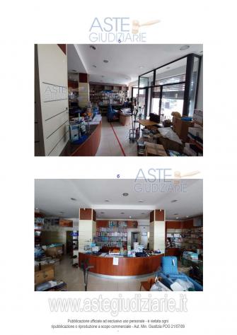IMMOBILI-IMMOBILE COMMERCIALE-Piazza Aldo Moro e Caduti di Via Fani, 9, 57025 Piombino LI, Italia - Foto 4