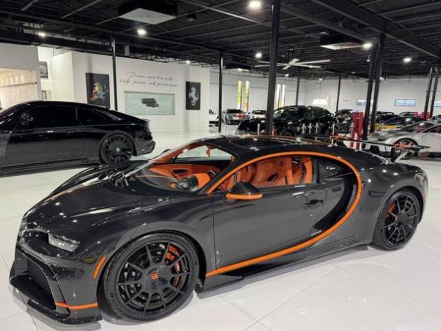 BUGATTI Chiron CHIRON PUR SPORT W16 1500HP "1 OF 60" FULL CARBON rif. 22762593