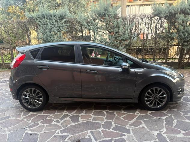 Ford Fiesta 1.5 TDCi 95CV 5 porte ST-Line - Foto 4