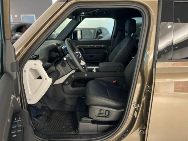 LAND ROVER Defender Defender 110 3.0D I6 200 CV AWD Auto X-Dynamic SE rif. 23625091 - Foto 10