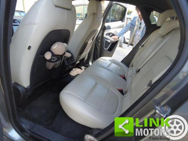 JAGUAR E-Pace 2.0D 180 CV AWD aut. R-Dynamic SE rif. 23917277 - Foto 8