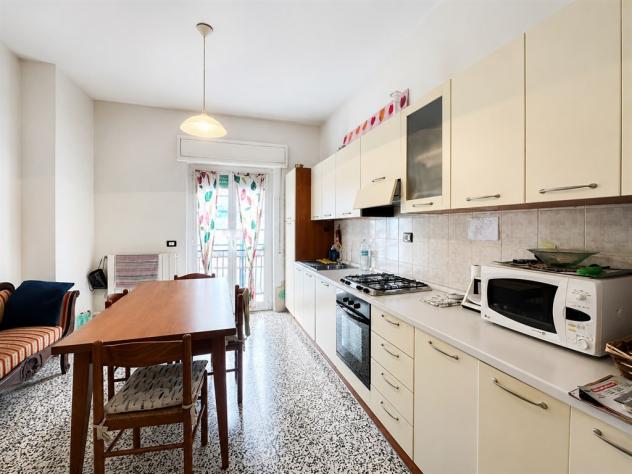 ID 394 Pietra Ligure Via Privata Grotta ampio quadrilocale a 50 mt dal mare - Foto 3