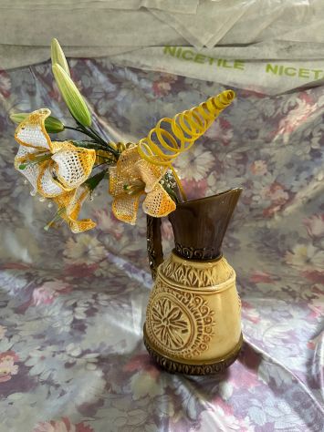 BROCCA IN CERAMICA VINTAGE CON FIORI ALL'UNCINETTO