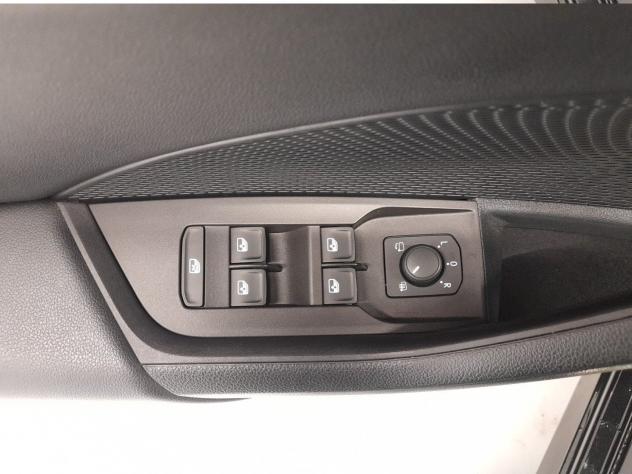Škoda Octavia 2.0 TDI EVO 110KW SPORTLINE DSG 4WD - Foto 9