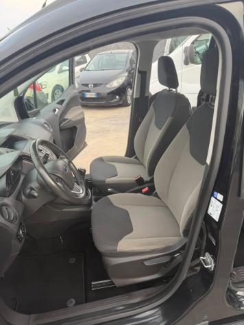 Ford Tourneo Courier 1.5 TDCI 75 CV Titanium - Foto 10