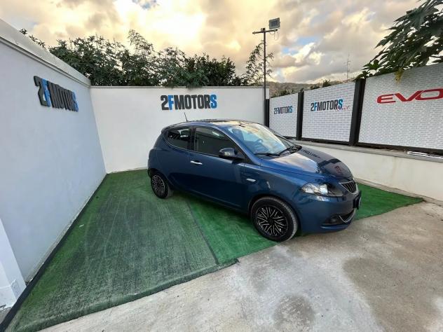 Lancia Ypsilon 1.0 FireFly 5 porte S&S Hybrid Silver - Foto 7