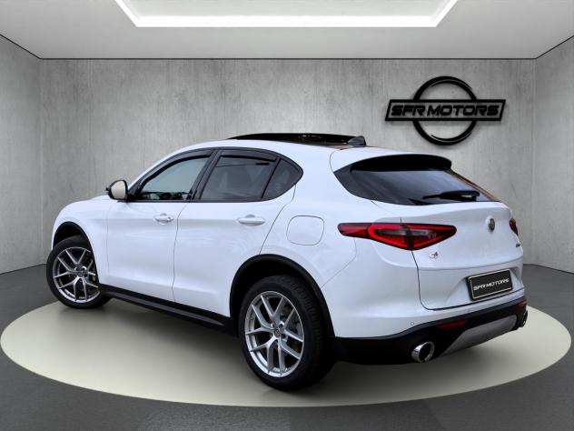 Alfa Romeo Stelvio Stelvio 2.0 t Executive Q4 200cv auto my19 - PROMO - Foto 6