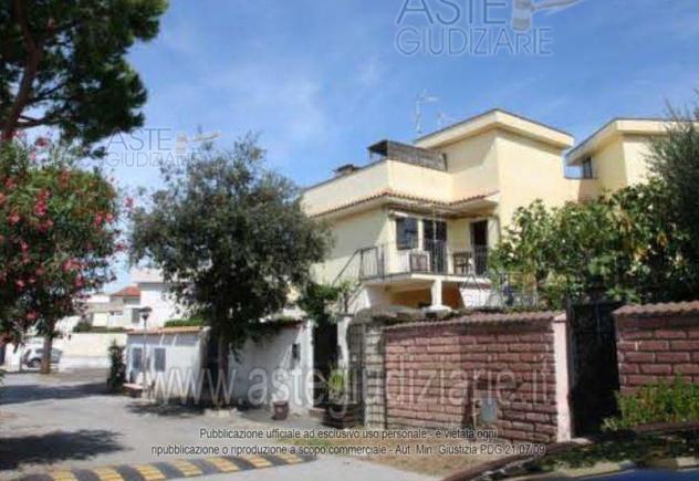 IMMOBILI-IMMOBILE RESIDENZIALE-Via Teseo 4/b