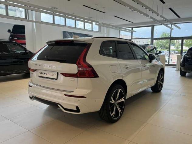 Volvo XC60 T6 RECHARGE PLUG-IN HYBRID ULTRA DARK AWD - Foto 5