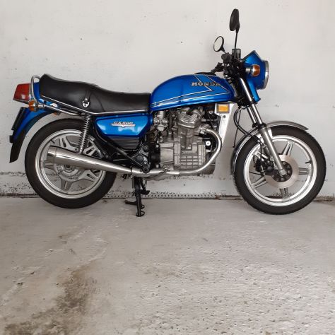 Vendo moto Honda