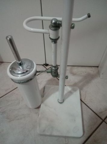 Piantana Porta Asciugamani Completa con 3 porta asciugamani