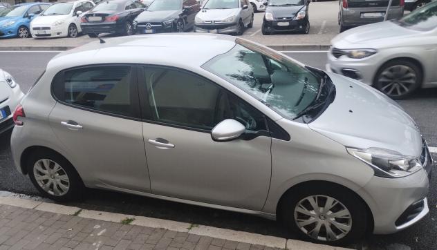 Peugeot 208 BlueHDi 75 5 porte Allure - Foto 8