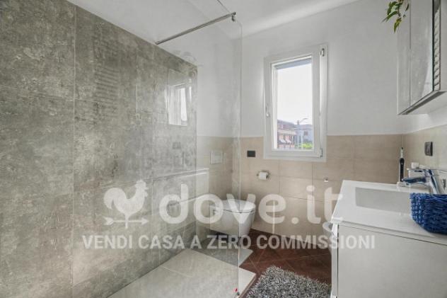 Appartamento di 84 m² con 3 locali e box auto in vendita a Uggiate con Ronago - Foto 17