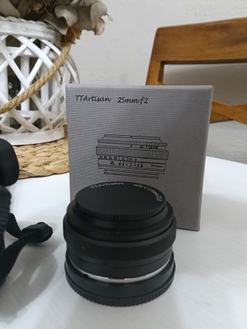 Sony Alpha 6000 mirrorless con scatola e due obiettivi - Foto 2