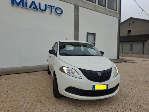 Lancia Ypsilon 1.0 FireFly 5 porte S&S Hybrid Gold - Foto 4