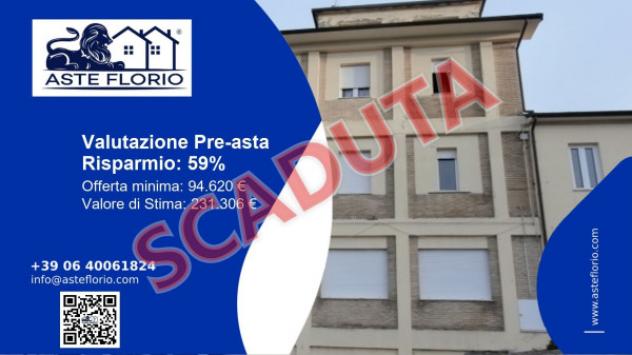 Immobile in asta di 598 m² con più di 5 locali in vendita a Massa Fermana