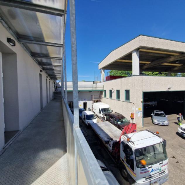 Immobile di 1870 m² con più di 5 locali in vendita a Rho - Foto 3