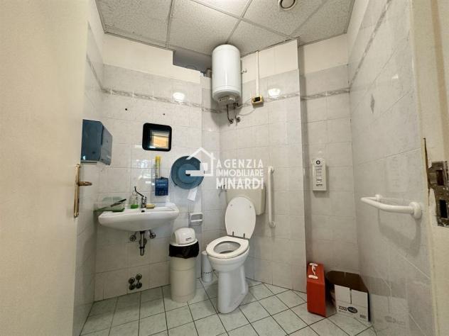 LUGO – ZONA STAZIONE | AMPIO IMMOBILE COMMERCIALE A REDDITO - Foto 15