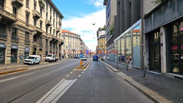 MILANO, CORSO VERCELLI - NEGOZIO 3 LUCI 190 MQ - Foto 6