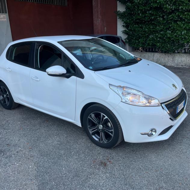 Peugeot 208 PureTech 82 5 porte Allure - Foto 2