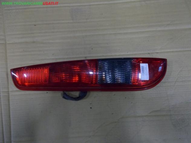 FANALE POST.S. FORD FOCUS (CAP) 3p / 5p / Style Wagon  Parti elettriche  Fanaleria  Fanali  Fanale post. sx. FORD - FOCUS - 01-12-2004 - 01-02-2008