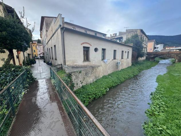 casa indipendente in vendita a Calci