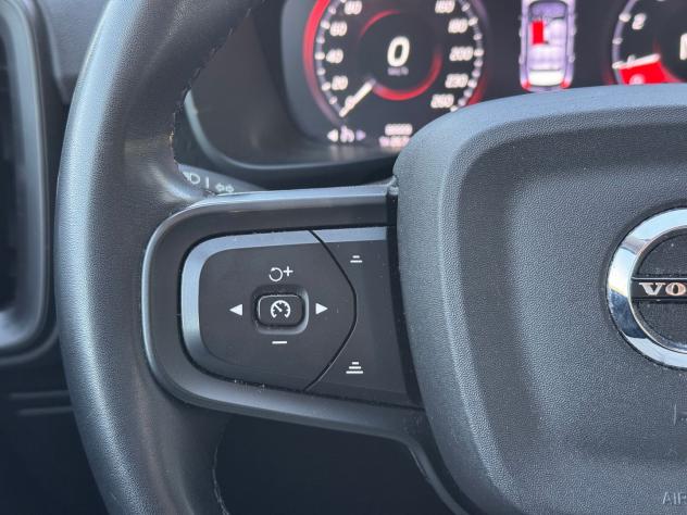 Volvo XC40 Essential T2 #50070 - Foto 10