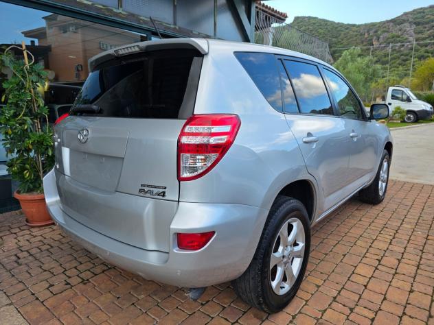 Toyota RAV4 Crossover 2.2 D-4D 150 CV Lounge 2wd - Foto 7