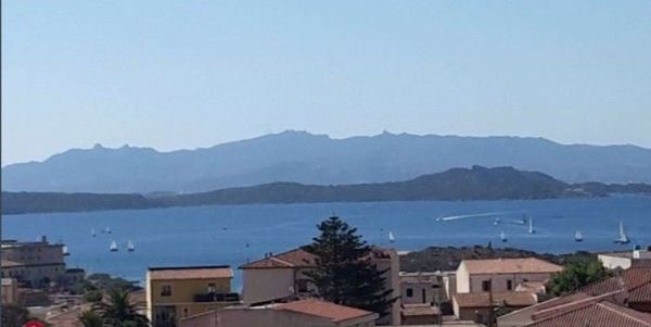 Grande appartamento indipend. vista mare con autorimessa