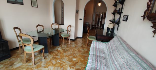 Camera spaziosa e luminosa, doppia uso singola, uso esclusivo parti comuni - Foto 6