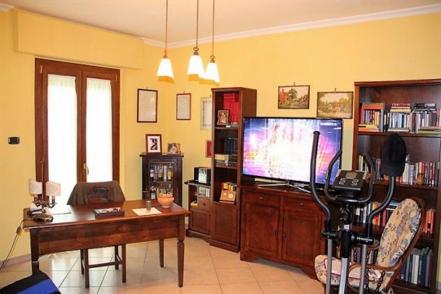 Orvieto centro - Vendesi appartamento al primo piano con garage, balcone, magazzino e orto - Foto 3