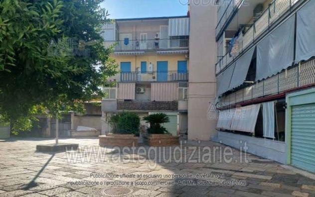 IMMOBILI-IMMOBILE RESIDENZIALE-Via Enrico de Nicola n.27 catastalmente indicato quale 25