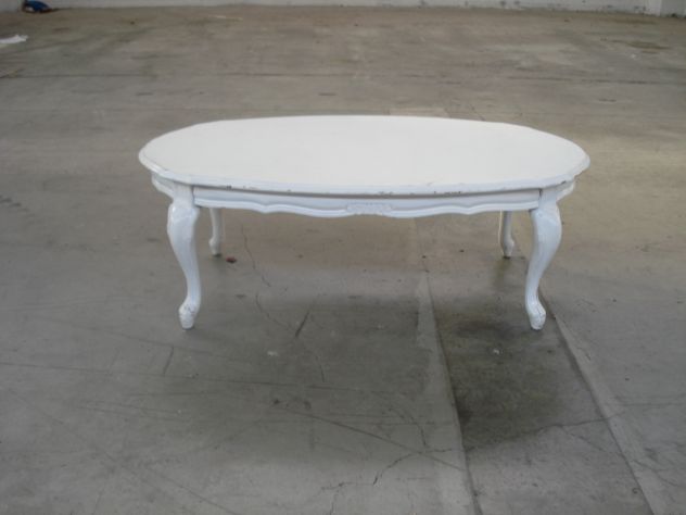 Tavolino bianco in legno