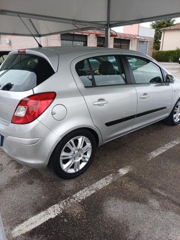 Opel Corsa 1.2 5 porte Easytronic Cosmo adatta a neopatentati - Foto 6