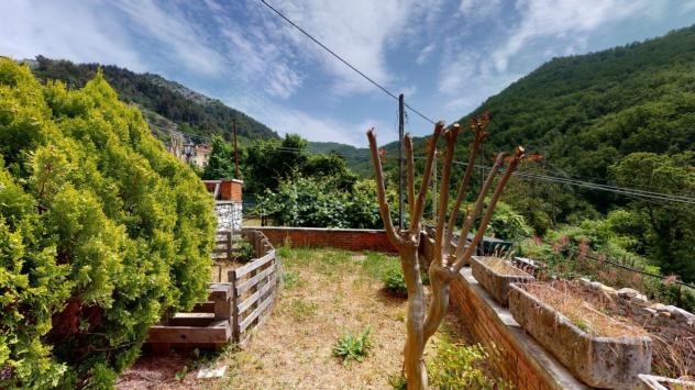 Casa semindipendente in vendita a Colonnata - Carrara 220 mq Rif: 1139061