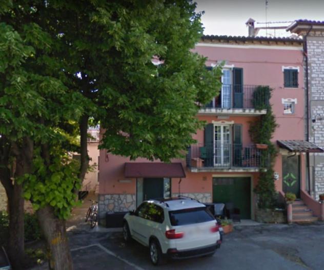 Isola del piano
all interno del caratteristico borgo circondato dalle verdi colline marchigiane, a due passi da fossombrone, affacciato su una piazzet - Foto 17