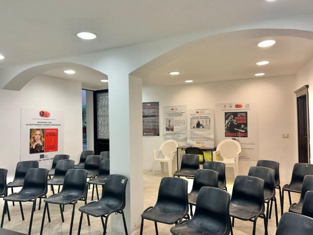 1 Vetrina in vendita a Sarzana