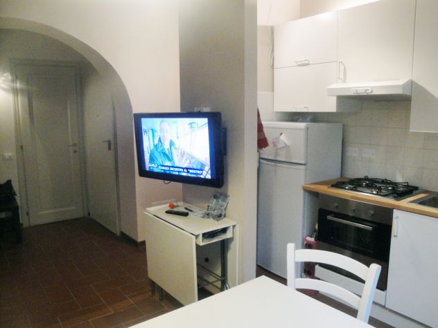 BELLISSIMA SINGOLA VICINO SANTA CROCE - Foto 2