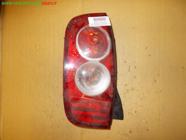 FANALE POST.S.(fino al 07/2005) NISSAN MICRA (K12E) 3p / 5p  Parti elettriche  Fanaleria  Fanali  Fanale post. sx. NISSAN - MICRA 3p / 5p - 01-01-2003